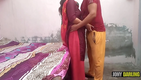 Naukraani Kaam Maangne Aayi, Malik Ne Pakad Kar Chod Diya