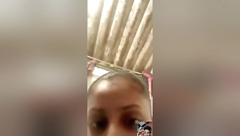 Today Exclusive-desi Girl Shows Her Boobs And Pussy To Lover On Vc