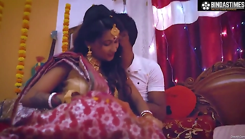 Today Exclusive- Desi Dulhan Ki Pahali Suhagraat Pati Ko Sulakar Apne Boyfriend Ke Sath Kia Chodon Chudai