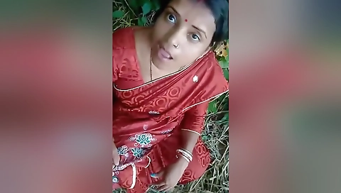 Today Exclusive- Desi Boudi Sucking Dick