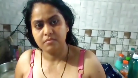 Kamwali Bai Ne Khana Banate Waqt Kitchen Mein Malik Se Chudai Karai