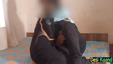Dost Ki Muslim Maa Ko Jabardasti Pel Diya, Hindu Land Ki Peyasi Thi Badi Gaand Waali Muslim Aunty