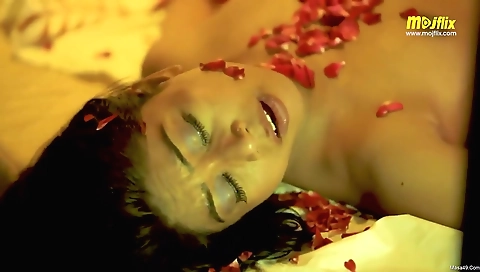 Lesbian XXX Videos (323)