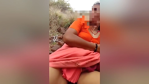 Desi Aunty Outdoor Sex With Boy