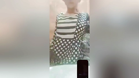 Today Exclusive- Paki Girl Shows Boobs