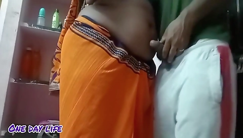 Beautiful Tamil Wife Licking Navel With Tongue And Mouth Sucking Video 2