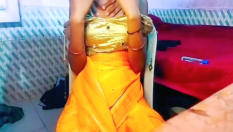 Deshi Bhabhi For Boobs Masage