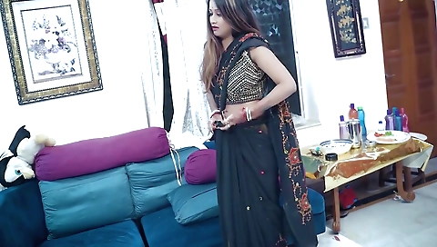 Sararti Devar Ne Apne Sexy Bhabhi Ke Sath Chudai Ka Maja With Li Ya