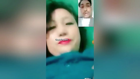 Today Exclusive- Assame Bhabhi Showing Boobs