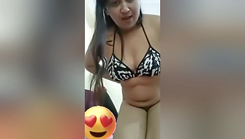 Today Exclusive-sexy Bhabhi Shows Her Boobs And Pussy 2